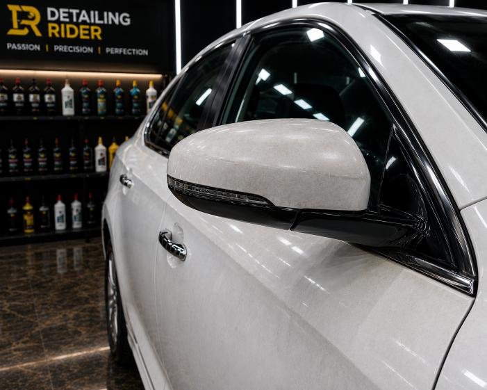 Oxidation Removal – White Car